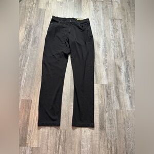 Black Leggings with Stretchy Fabric and Full Length Design Lauderdale yoga
